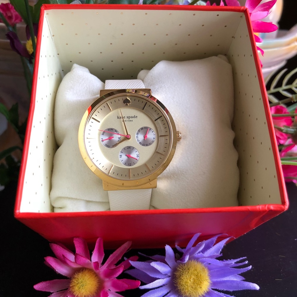 Kate Spade ♠️ white leather gold chronograph watch - Picture 3 of 3